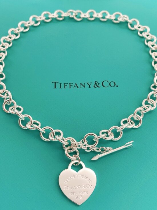Tiffany & Co. . Jewelry - Tiffany Style Silver Smooth Arrow Clasp Necklace